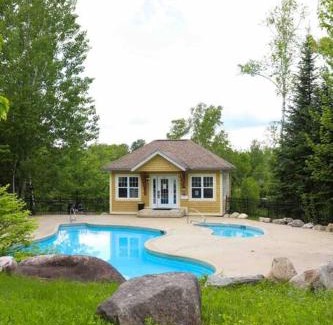 Saint-Faustin-Lac-Carre Apartamento | Spa, piscine et plein air au Mont Blanc