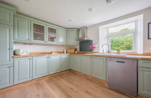 Rusland Casa | Space galore, an acre of gardens and four bedrooms, Lakeland farmhouse with games room, free parking