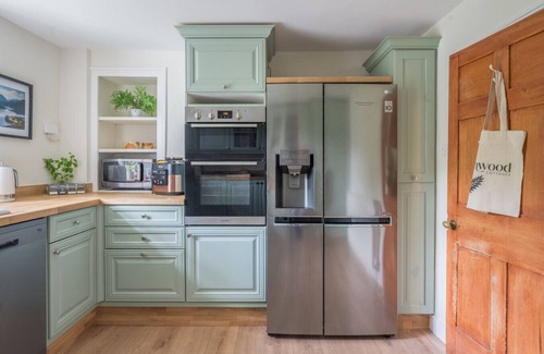 Rusland Casa | Space galore, an acre of gardens and four bedrooms, Lakeland farmhouse with games room, free parking