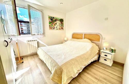 Cran-Gevrier Apartamento | Spacieux F3 à Annecy, proche centre, balcon, parking, vélos et Wi-Fi - FR-1-432-87