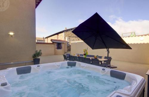 Montchal Casa | Spacieux Gîte Moderne avec Jardin et Terrasse à Montchal - FR-1-496-234