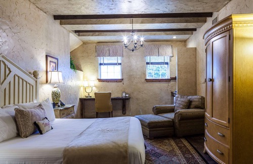 Leacock-Leola-Bareville Hotel | Spacious Charming Historic Hotel From 1800s - Antique Furnishings - Whirlpool