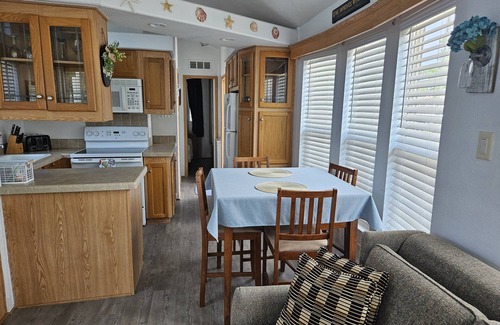 Kissimmee Complejo | SPACIOUS 1 BEDROOM HOUSE GOLF CART IN DISNEY AREA 5 STAR RATED MILL CREEK RESORT