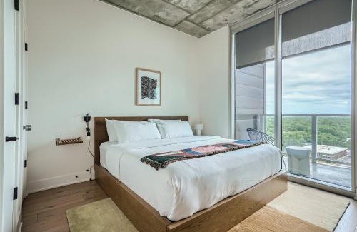 Rainey Street Historic District Casa | Spacious 1 BR condo - Amazing views - Pool - Kitchen
