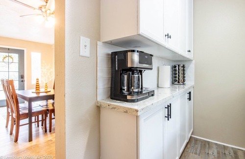 Ahwahnee Casa | Spacious 1-BR Home w/ King Bed near Yosemite