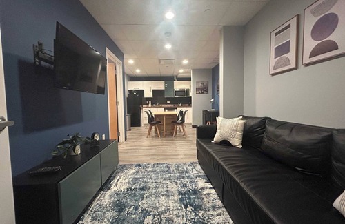 Danbury Apartamento | Spacious 1 BR with Kitchen and Living Room