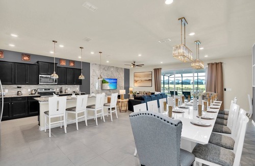 Davenport Villa | Spacious 10Bed Pool Home with Game Room-4265LA