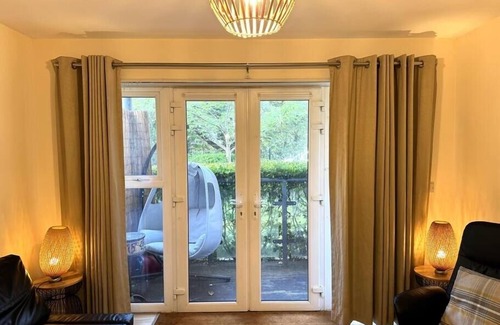 London Borough of Bromley Apartamento | Spacious 1BD Orpington Flat, 20 min to Central LDN