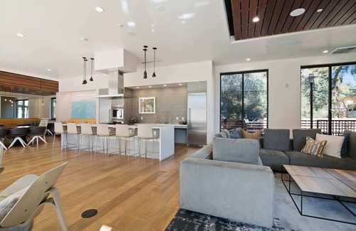 Shoreline West Apartamento | Spacious 1BR | Free WiFi | Laundry | Near Castro Street