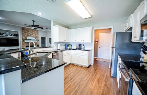 Lubbock Casa | Spacious 1BR + Office Perfect for Work or Play