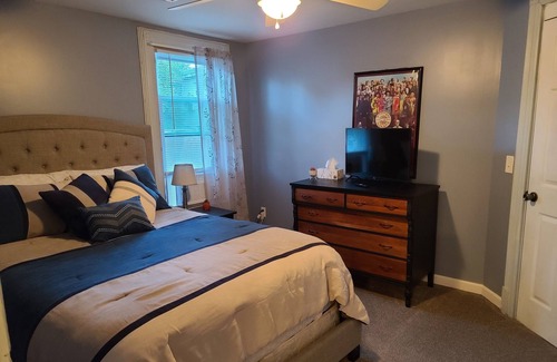 Perry Apartamento | Spacious 2 Bedroom Loft w/ Full Kitchen & Full Bath