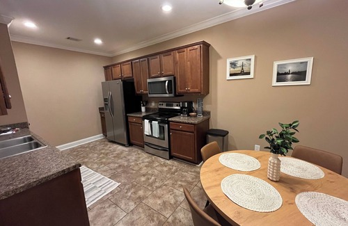 Auburn - Opelika Casa | Spacious 2 BR/2.5 BA Townhome, 3 mi from Campus