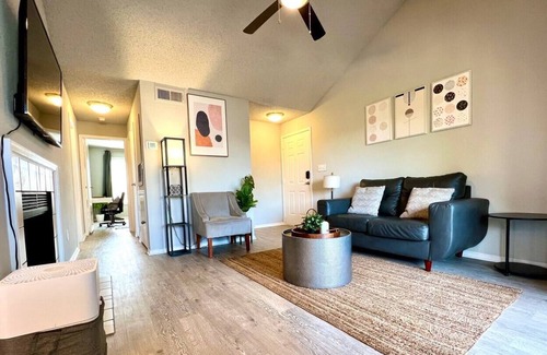 Milwood Apartamento | Spacious 2bd apartment near Cedar Park & Domain