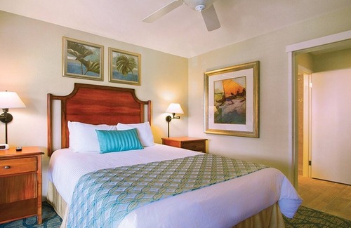 Kaiulani Condominio | Spacious 2BR/2BA Condo Villa