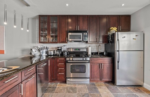 Olde Kensington Casa | Spacious 2BR/2BA in Trendy Fishtown | NoLibs