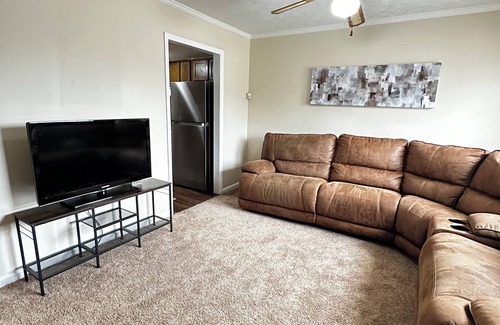 Norcross Casa | Spacious 2BR/2BA Retreat with Fast WiFi – Your Home Away from Home!