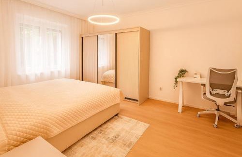 Nivy Apartamento | Spacious 2BR Retreat for Families & Friends near City Center