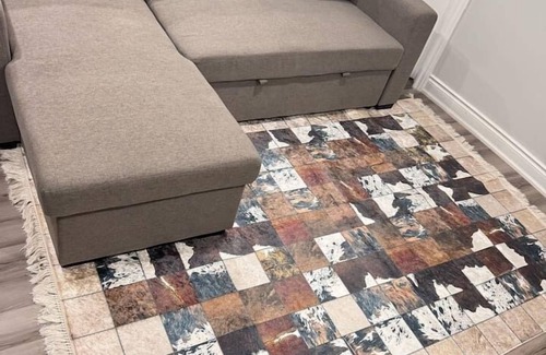 Brampton Casa | Spacious 2BR Suite in Brampton w/ A/C + Parking.