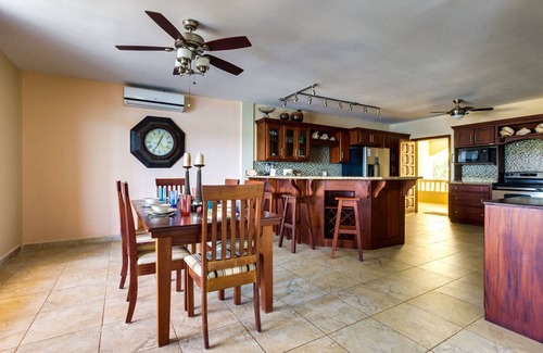 Placentia Villa | De Lujo-Vista al Mar-Villa-Baño con bañera-LP 8D