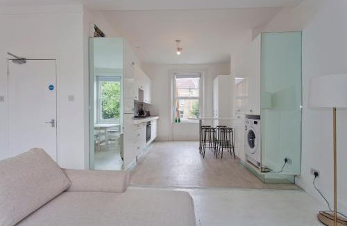 Queen's Park Apartamento | Spacious 3 Bed Apartment, NW6