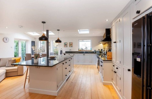 Aynho Casa | Spacious 3 Bed House with Large Garden in Aynho