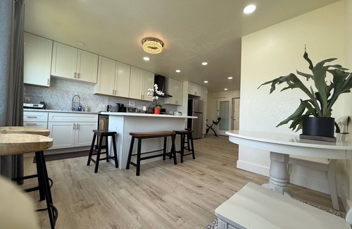 Mission District Apartamento | Spacious 3 Bedrooms,2 baths with an Office in the Mission near Castro