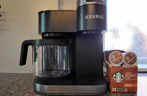 Shaw Casa | Spacious 3 bedroom and 2.5 bathroom home located in historic Shaw Neighborhood.