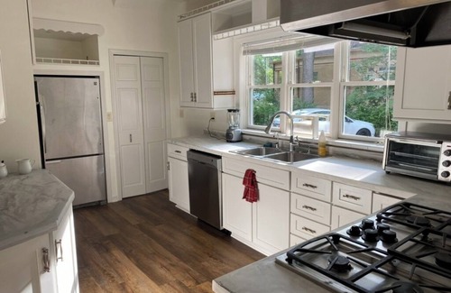 Fairfield Apartamento | Spacious 3-bedroom apartment in charming Fairfield with AC