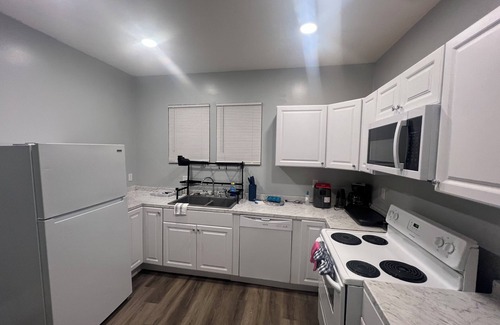 Front Park Apartamento | Spacious 3-bedroom apartment- Blue serenity