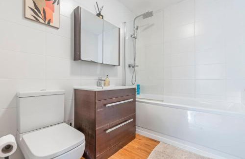Leicester City Centre Apartamento | Spacious 3-Bedroom Flat, Family-Friendly, Central Location, Fast Wi-Fi, Guests 7