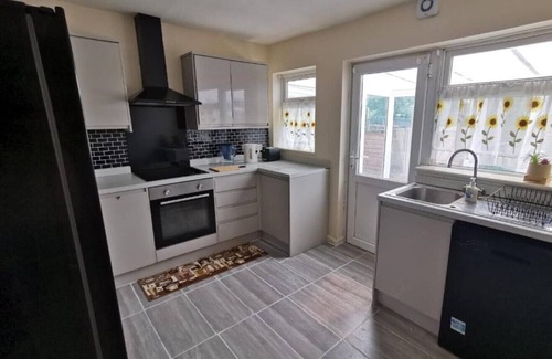 Sutton Coldfield Casa | Spacious 3-bedroom home