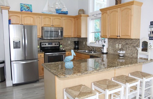 Indian Waterways Casa | Spacious 3 bedroom home in Plantation key with 30 foot dock