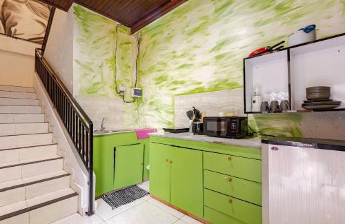 Sunset Road Casa | Spacious 3 Bedroom Villa, Sleeps 12, Resort Style Pool, Families and Groups, Private Kitchen, Restaurant with Room Service and Catering, Near Seminyak Beach