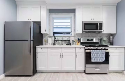 Lower Vailsburg Apartamento | Spacious 3-bedroom with AC and WiFi in fabulous Newark