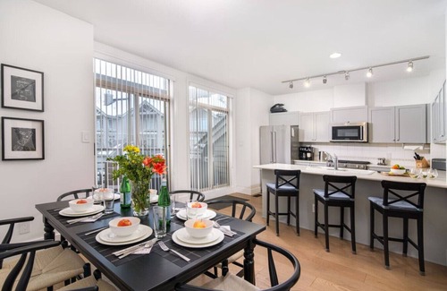 Nicklaus North Villa | Spacious 3-Level 4BR | Private Hot Tub & Garage