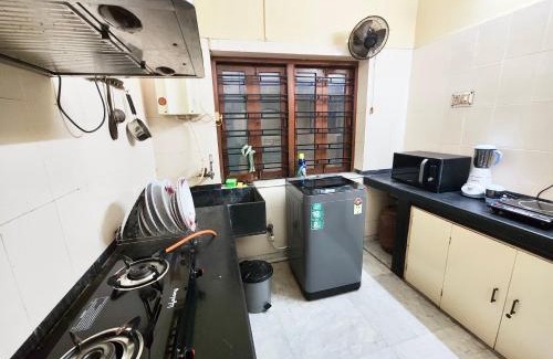 Kolkata Apartamento | Spacious 3BHK House opp South City Mall