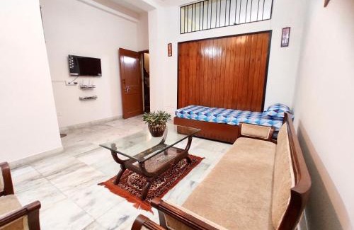Kolkata Apartamento | Spacious 3BHK House opp South City Mall