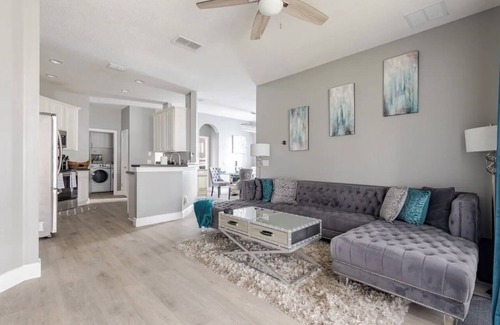 Apopka Casa | Spacious 3BR 2BA Apopka Vacation Rental. Close to Disney, Universal & Springs