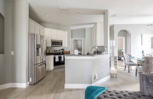 Apopka Casa | Spacious 3BR 2BA Apopka Vacation Rental. Close to Disney, Universal & Springs