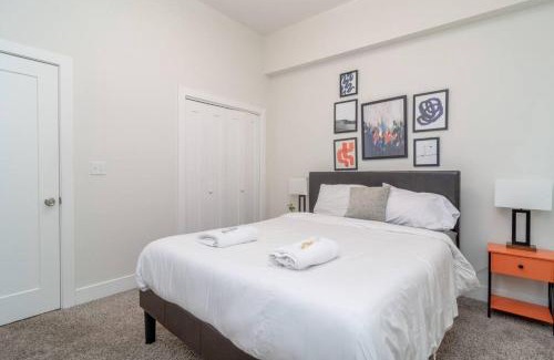 Near South Side Apartamento | Spacious 3BR 420 Friendly Apartment Near McCormick Place, Lakefront and Soldier Field