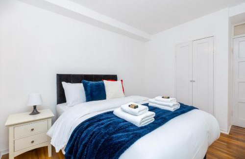 Penge Apartamento | Spacious 3BR, 5min Penge St, Crystal Palace Park