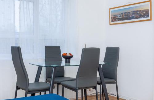 Penge Apartamento | Spacious 3BR, 5min Penge St, Crystal Palace Park