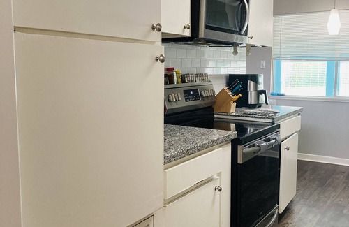 Texas City Casa | Spacious 3BR Brick Home, Sleeps 9❤️Free Parking❤️No Pet Fee❤️No Extra Guest Fee🏖️