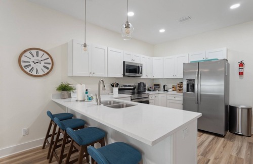 Ono Island Casa | Spacious 3BR Fenced Yard Pet Friendly Johnson Beach NAS