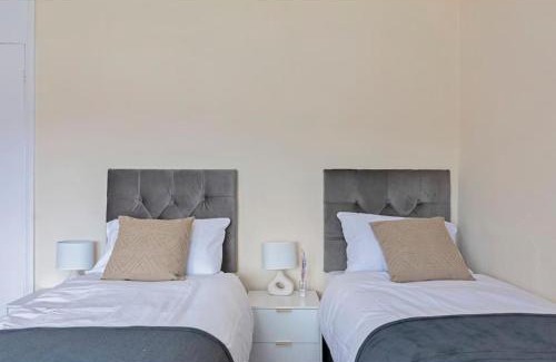 Turkey Street Apartamento | Spacious 3BR Free Parking Enfield North London