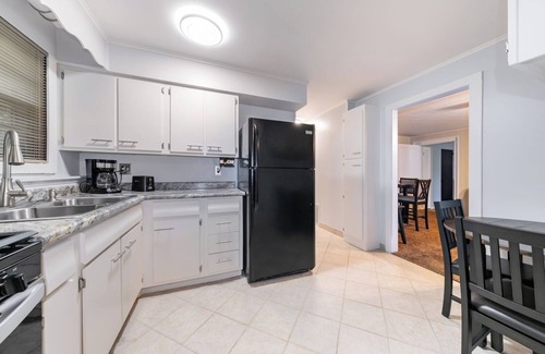 Miller Beach Cabaña | Spacious 3BR Home Firepit & Grill