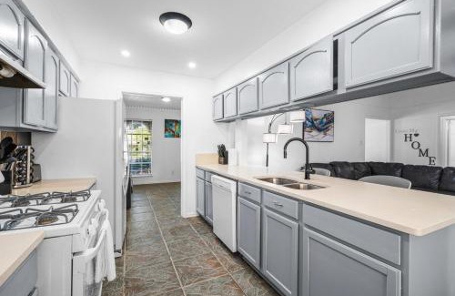 Windsor Hills Casa | Spacious 3BR w Fenced Yard, Near Austin Downtown