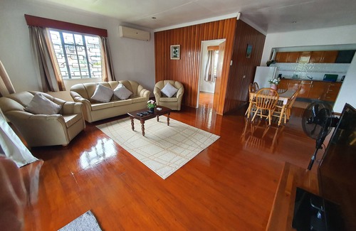 Suva Apartamento | Spacious 4-bdrm fully self-contained WIFI, Parking