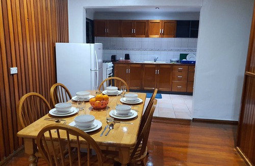 Suva Apartamento | Spacious 4-bdrm fully self-contained WIFI, Parking