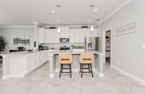 Sanford Casa | Spacious 4 Bed Home near Orlando Gated+Pool Access